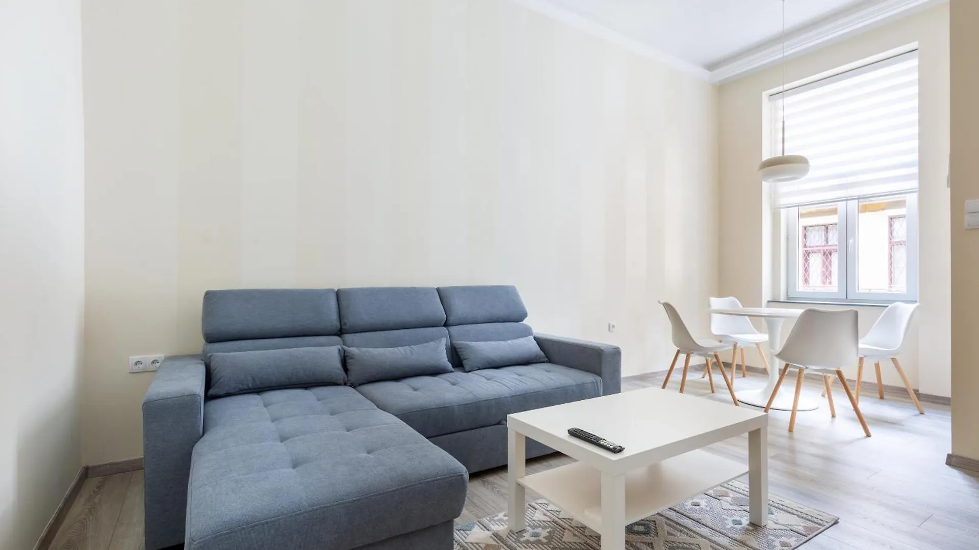 R62B Rottenbiller Apartment Budapest