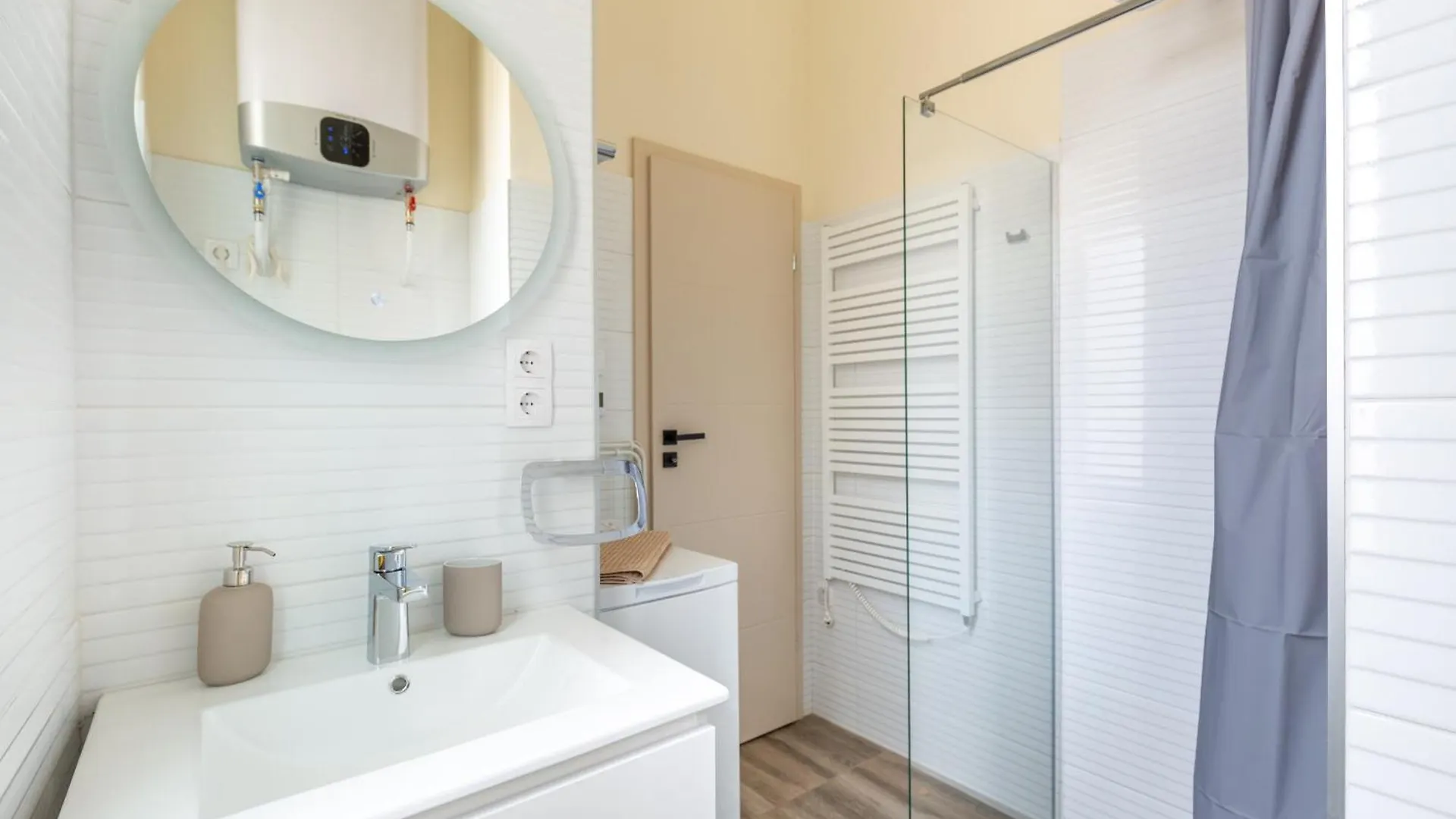 R62B Rottenbiller Apartment Budapest